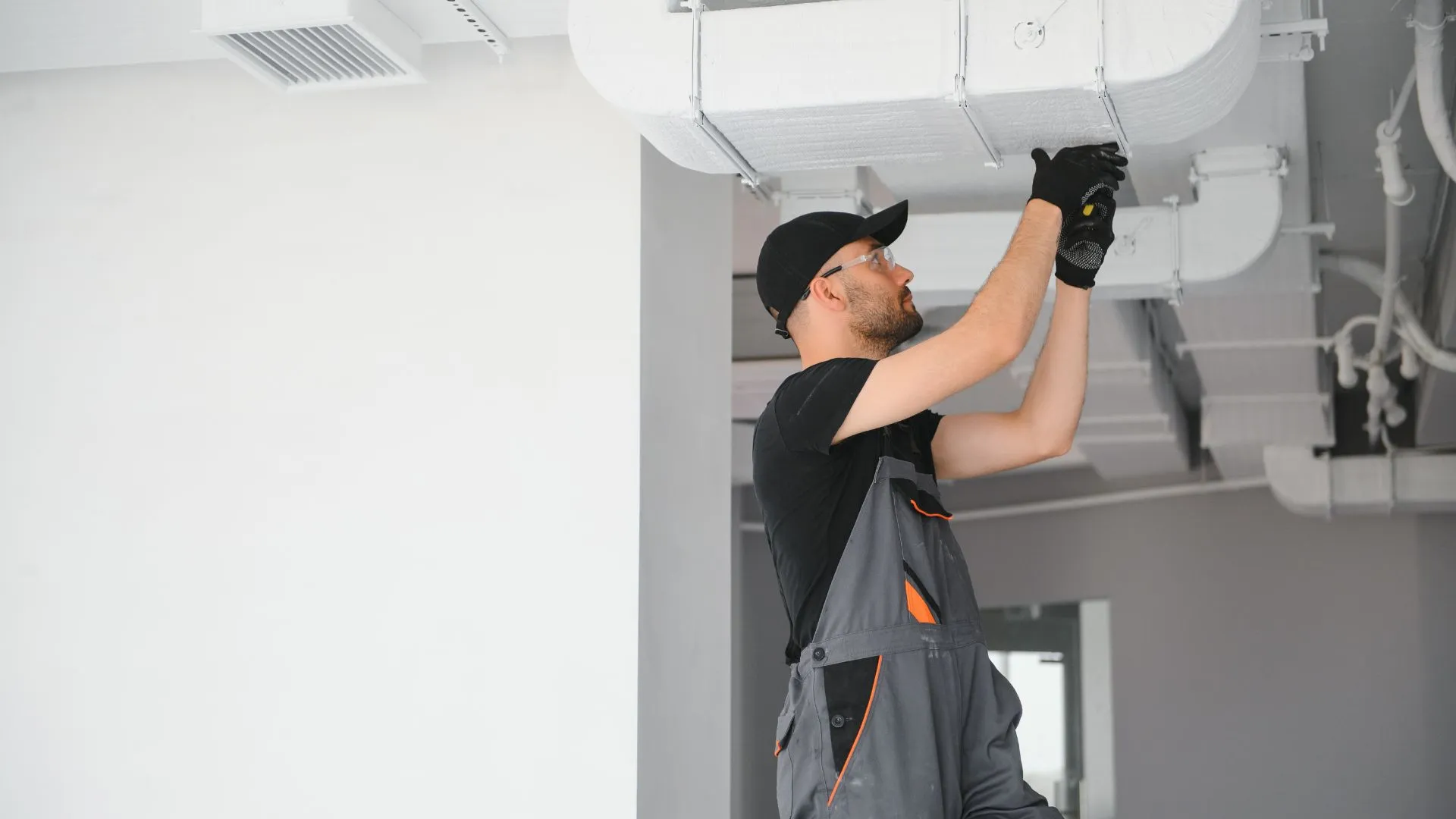 Air duct cleaning and repair, air ducts maintenance under Minnesota cooling services